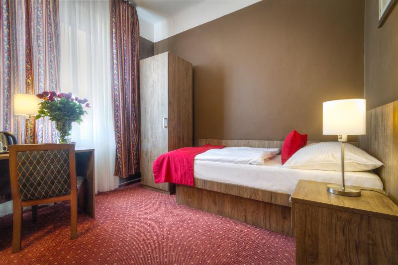 Single Room image 2
