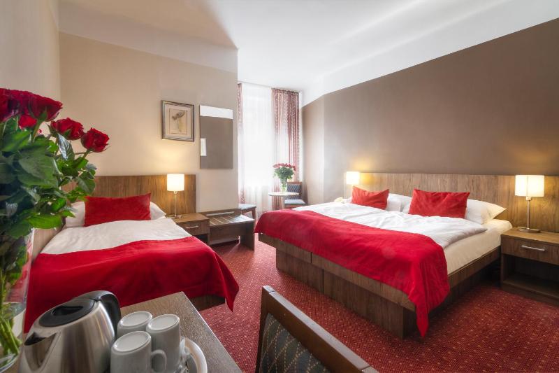 Triple Room image 2