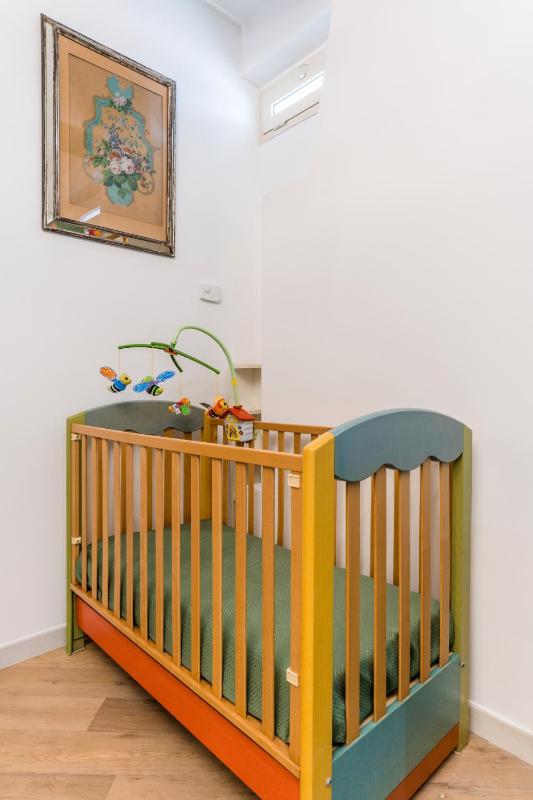 Deluxe Four-Bedroom Apartment image 4