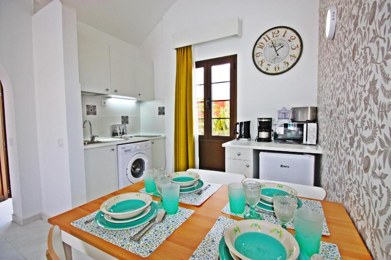 One-Bedroom Apartment image 3