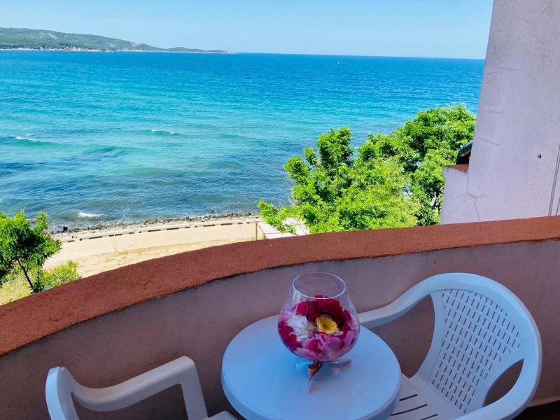 Double or Twin Room with Sea View (2 adults) image 4