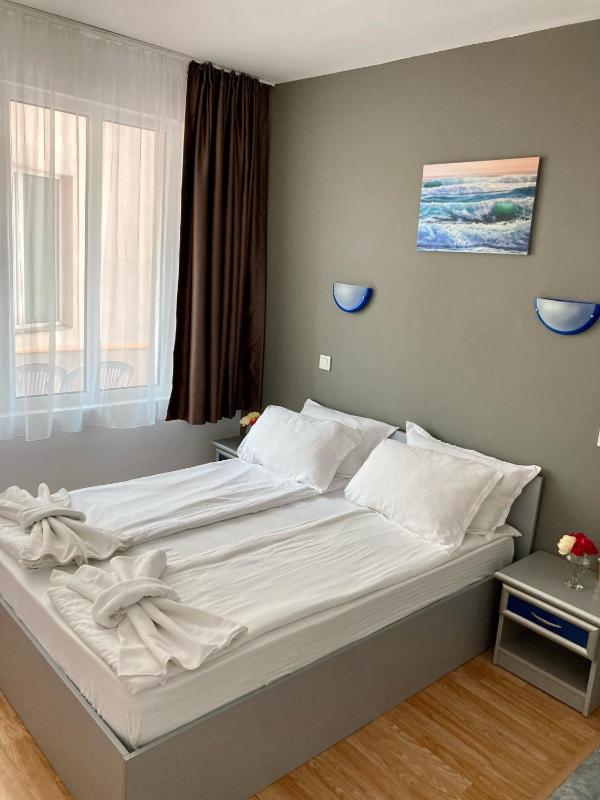 Economy Double Room with Balcony - City View  image 1