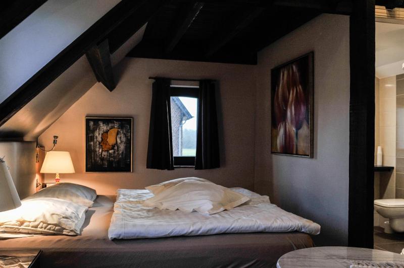 One-Bedroom Suite image 4