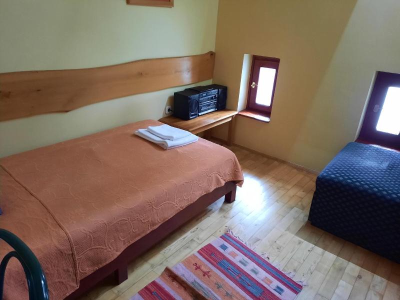 Standard Triple Room image 1