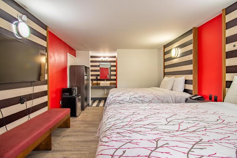 Queen Room with Two Queen Beds -  Second Floor image 4
