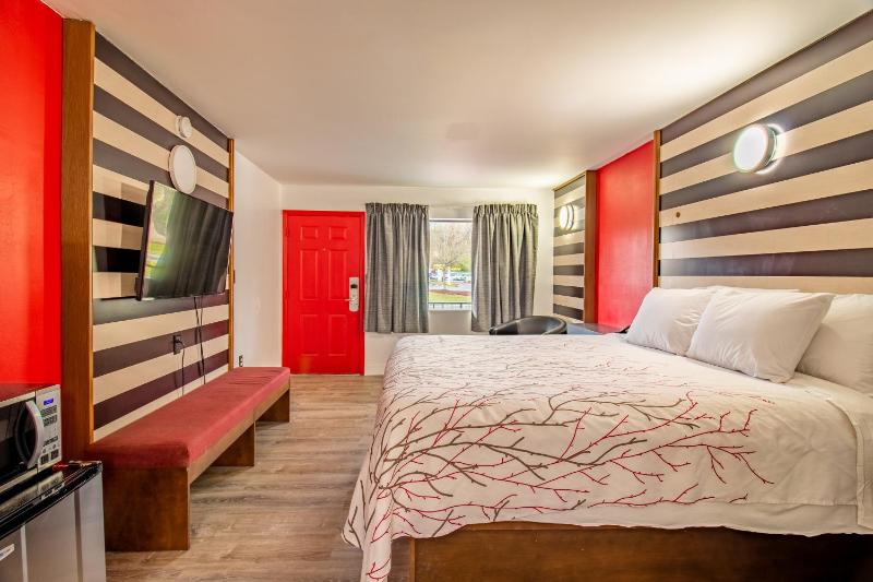 King Room - Second Floor image 3
