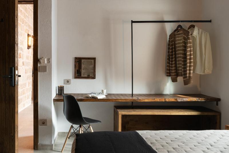 Ancient Knights Luxury Suites - image 3
