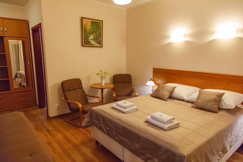 Triple Room with Terrace image 3