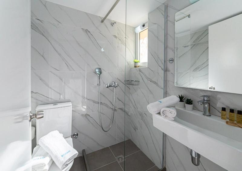 Triple Room image 3