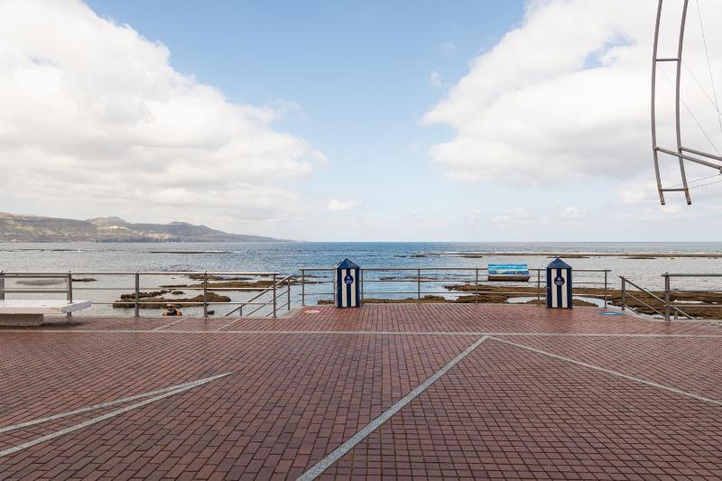 HomeForGuest Moderno Estudio junto a Las Canteras - image 7