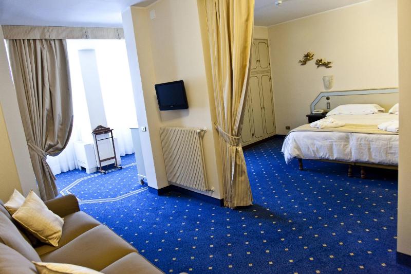 Special Double Room image 3