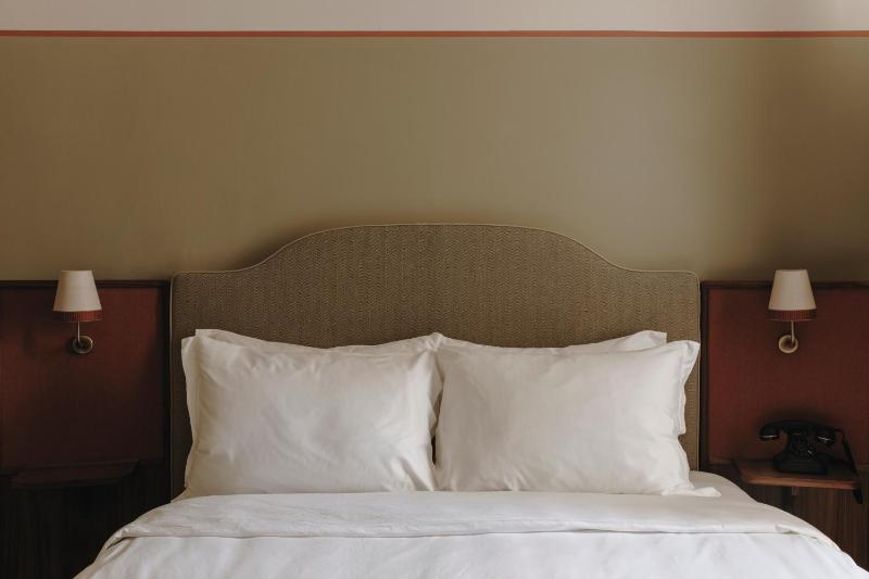 Double Room image 4
