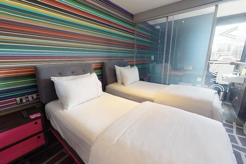 Twin Room image 1