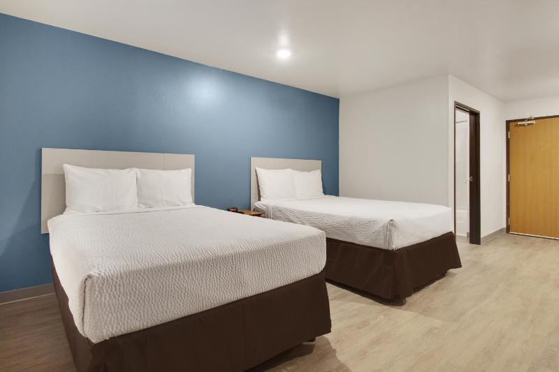 Double Room with Two Double Beds - Non-Smoking image 3