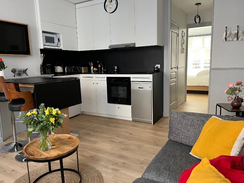 One-Bedroom Apartment image 2