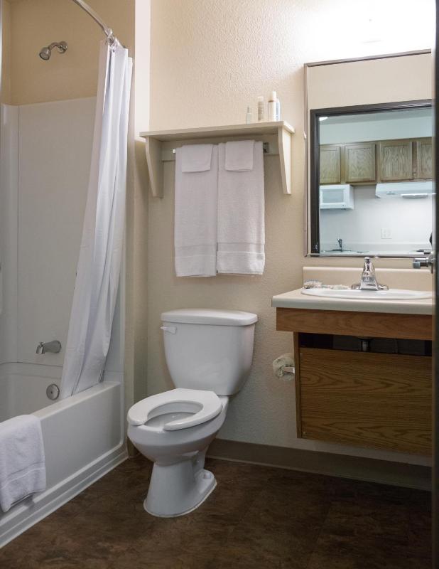 Standard Double Room - Non-Smoking image 3