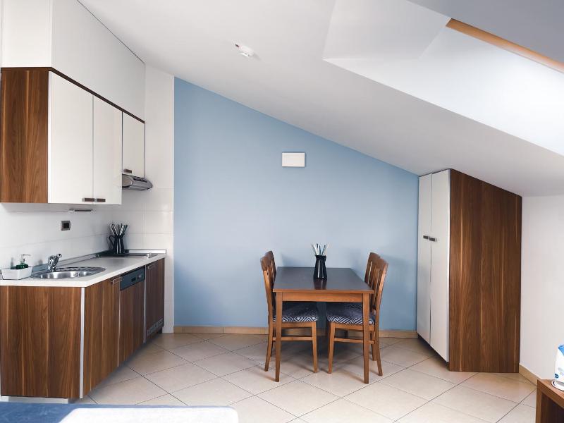 Superior One-Bedroom Apartment with Sea View image 4