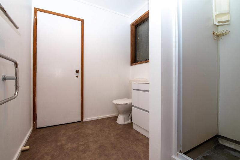 Rutherfurd Lakehouse - Taupō Holiday Home - image 15