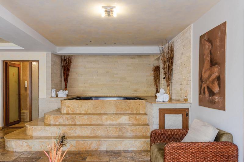 Hotel Grand - image 30