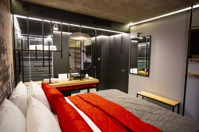 Standard Double Room image 3