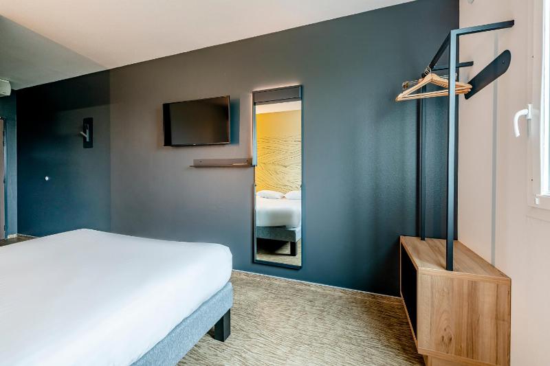 Double Room - Disability Access image 2