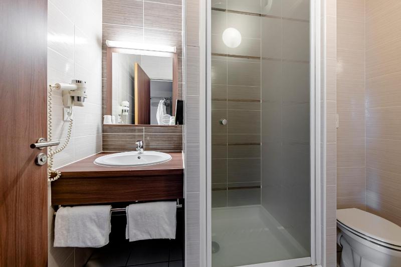 Double Room image 2