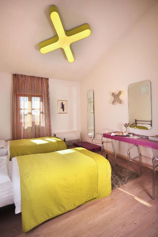 Suite with Pool View image 4