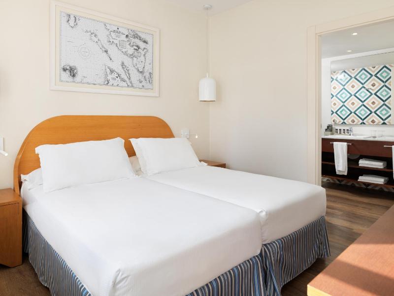 Junior Suite (2 Adults + 2 Children) image 4