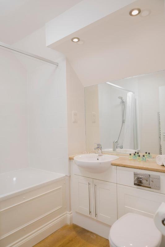 Small Double Room image 3