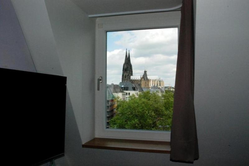 Junior Suite with Dome View image 2