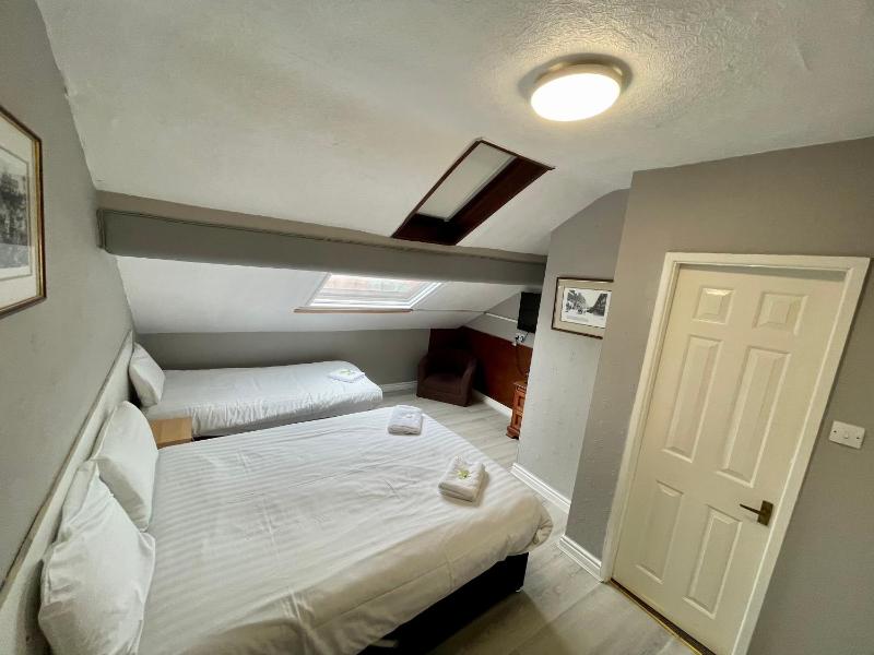 Budget Triple Room image 4