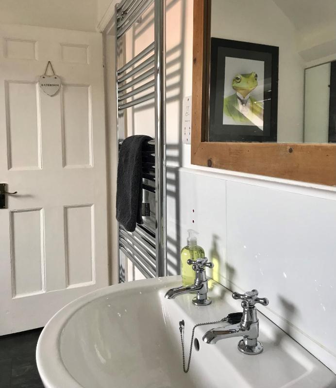 Haddock Hideaway Saints Cottage - image 25