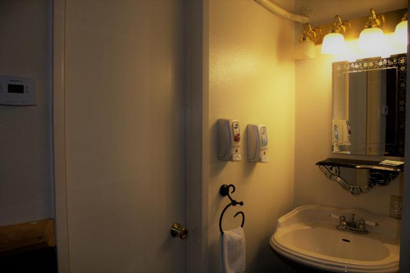 Fireside Lodge - image 13