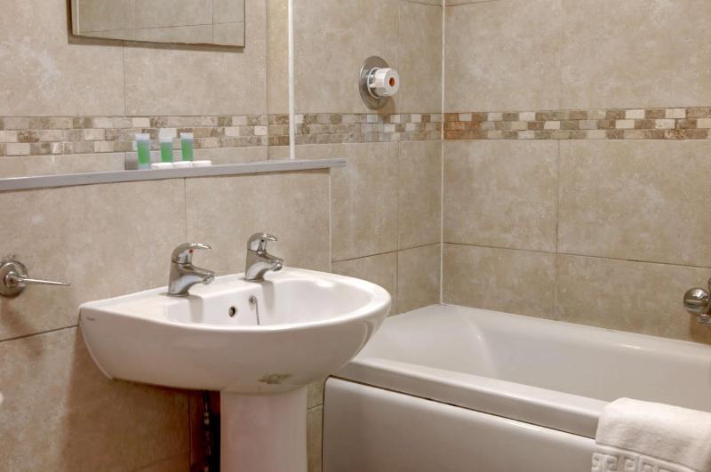 Standard Double Room image 1