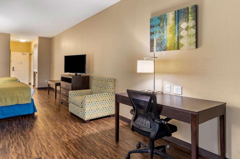 Best Western Plus Galveston Suites - image 24