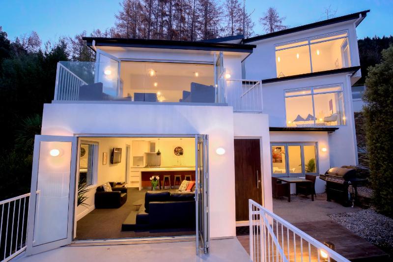 Hensman Haven - Queenstown Holiday Home Images