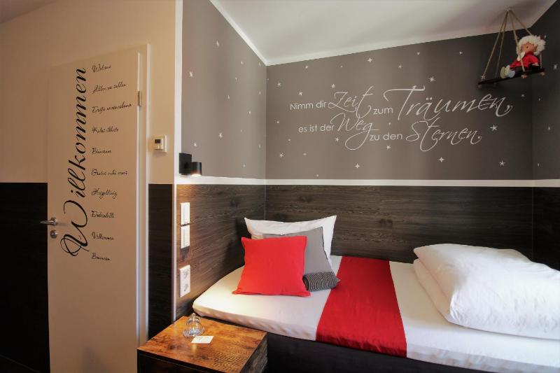 Superior Single Room image 4