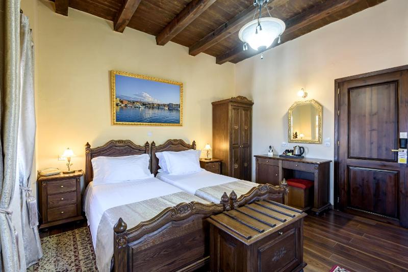 Double or Twin Room with Sea View image 2