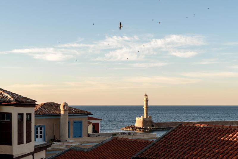 Double or Twin Room with Sea View image 4