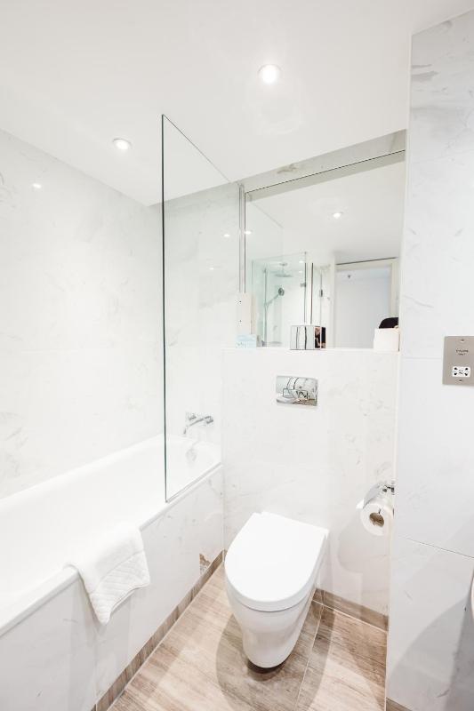 Dorsett Double Room image 3