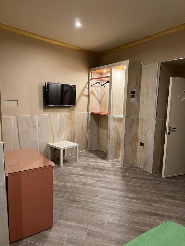 Quadruple Room image 4