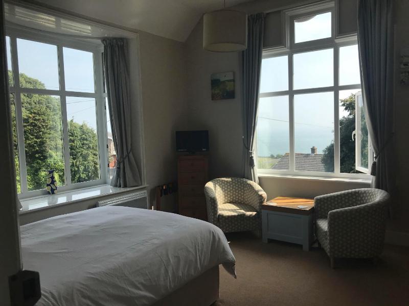 Superior Double Room image 3