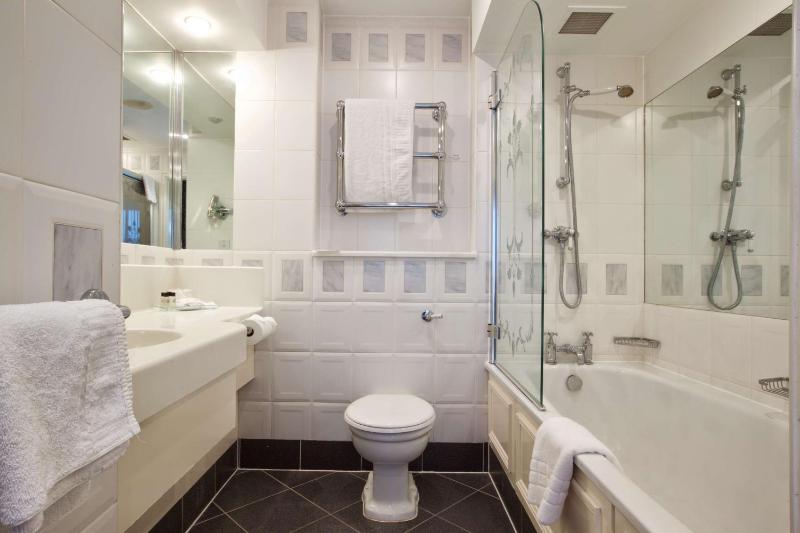 Standard Double Room image 4