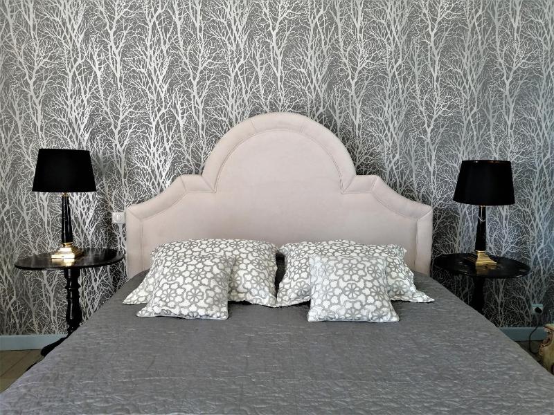 Deluxe King Room image 4