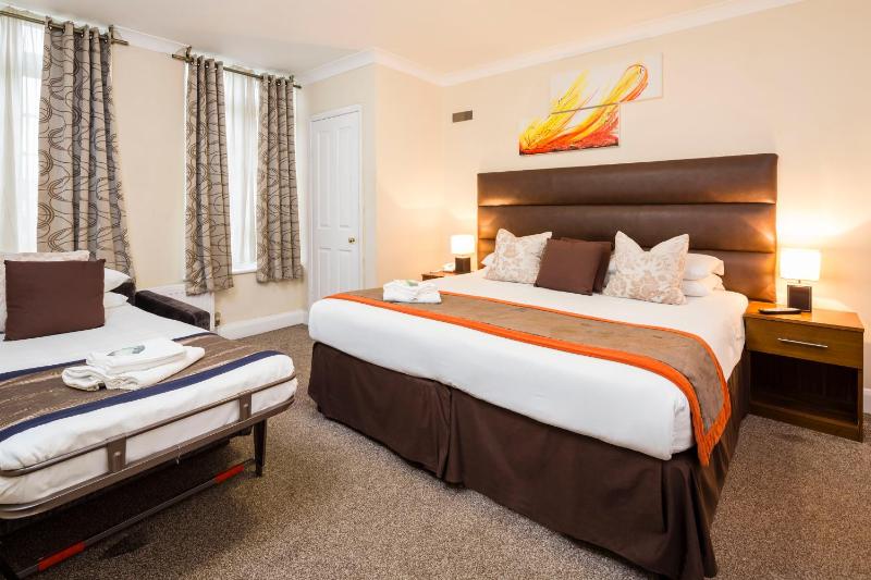Standard Triple Room image 1