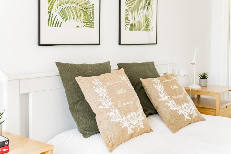 Cozy 2 Bedroom Apartment in Nueva Andalucia - image 4
