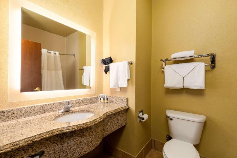 King Suite image 2