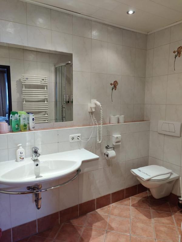 Quadruple Room with Balcony image 4