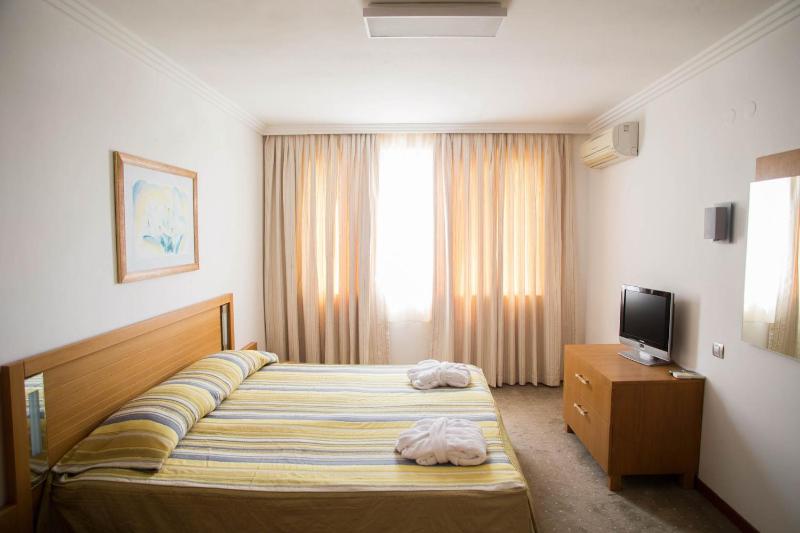 Two-Bedroom Apartment with Balcony (2 Adults + 2 Children) image 1