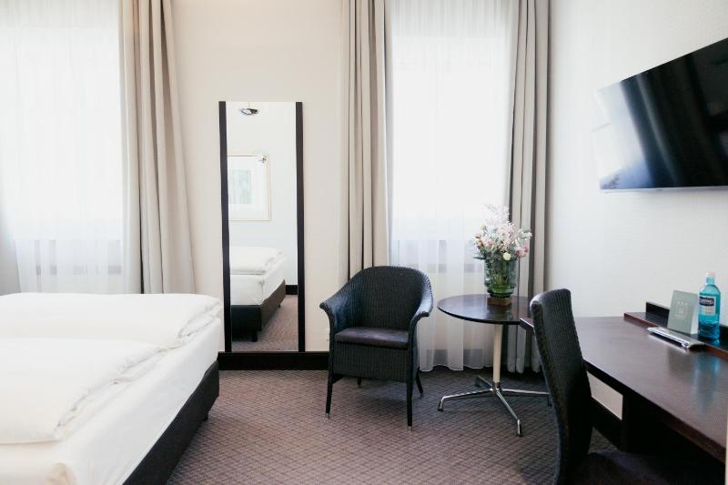 Standard Double Room (bed size 160cm) image 2